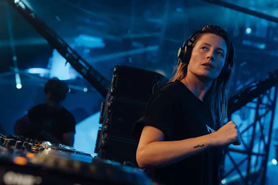 Charlotte de Witte Anuncia Álbum de Estreia e Celebra 15 Anos de Carreira