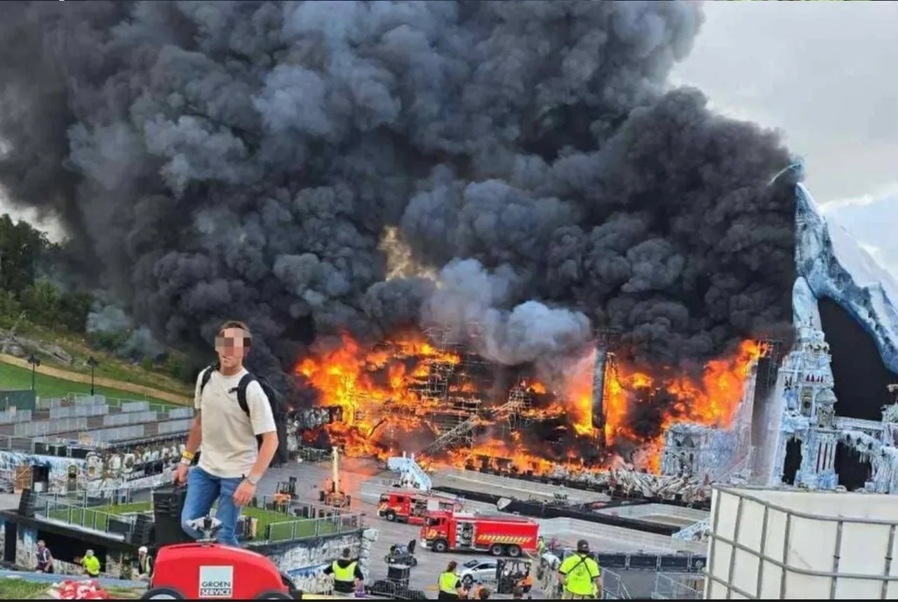Palco principal do Tomorrowland pega fogo na Bélgica