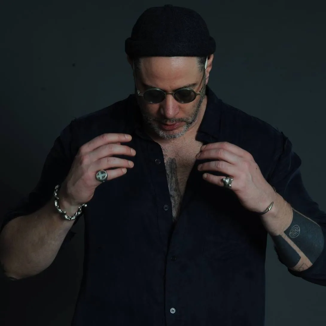 RENATO RATIER ANUNCIA OFICIALMENTE SUA SAÍDA DO WARUNG E LANÇA O PROJETO "SURREAL"