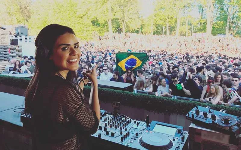 Lugar de mulher é onde ela quiser, inclusive na CDJ:
