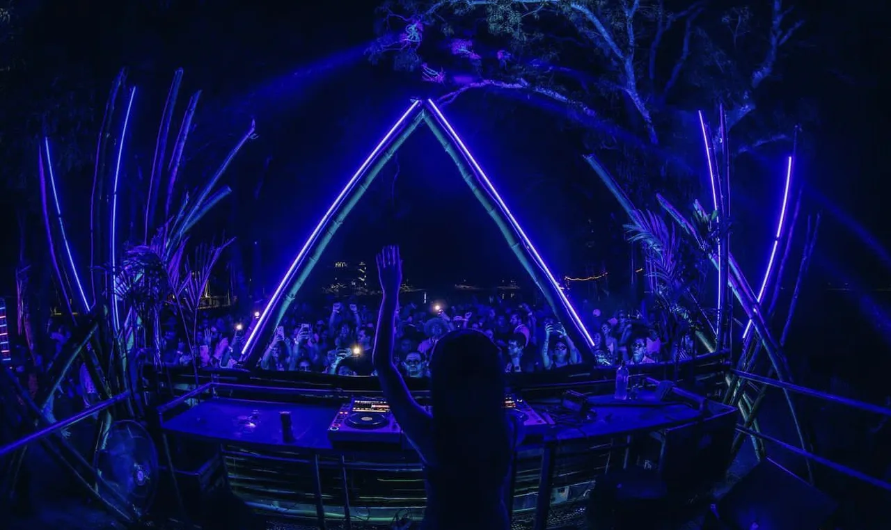 Space Motion e Eli Iwasa, a rainha do techno brasileiro, se apresentam no Beyond ElectroPark 2023"