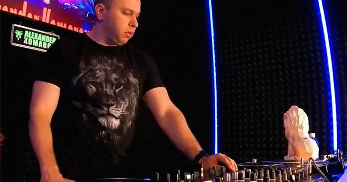 DJ russo Alexander Komarov é retirado da programação da ADE após ameaça a artista ucraniano